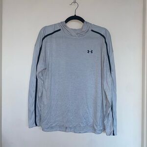 Under Armour women’s light grey pull over, long sleeve shirt,W/ hood, Size large